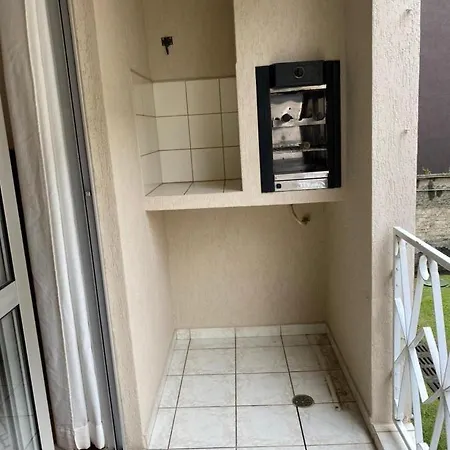 Apto Completo E Com Estacionamento Em Curitiba Exterior photo